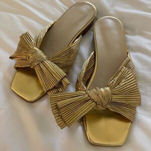 NWOB Gold Bow Sandals